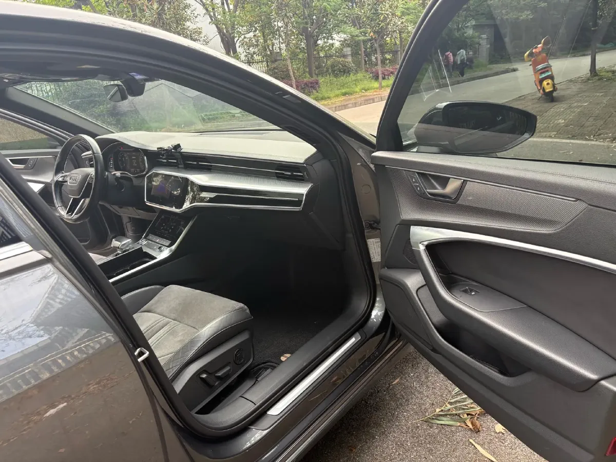 2019 Mercedes-Benz E Class 1.5T 184HP L4 9AT,autocango,china used car exporter,china ev exporter,chinese used car exporter,chinese used ev exporter