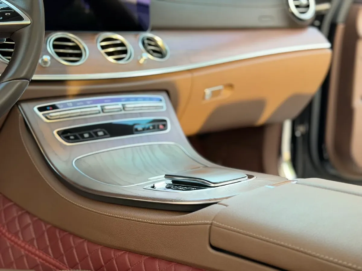 2021 Mercedes-Benz E Class 2.0T 258HP L4 9AT,autocango,china used car exporter,china ev exporter,chinese used car exporter,chinese used ev exporter