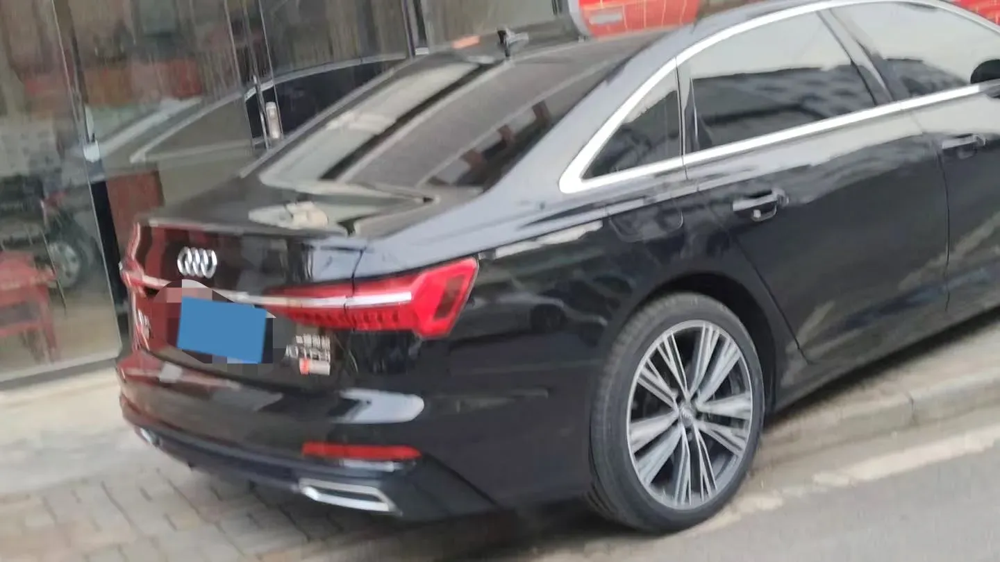 2021 Audi A6L 2.0T 190HP L4 7DCT,autocango,china used car exporter,china ev exporter,chinese used car exporter,chinese used ev exporter
