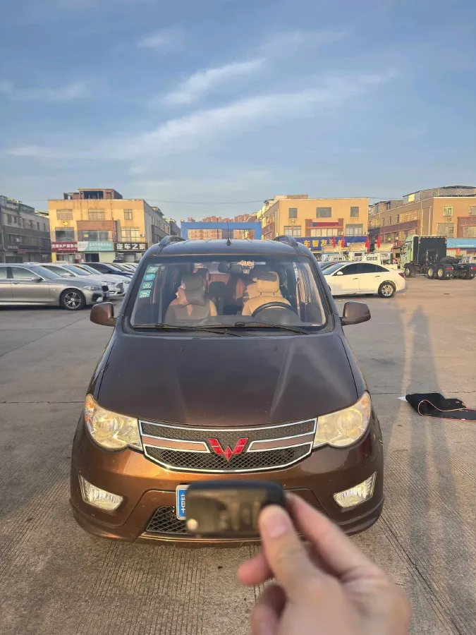 2016 WuLing HongGuang 1.5L 112HP L4 5MT,autocango,china used car exporter,china ev exporter,chinese used car exporter,chinese used ev exporter