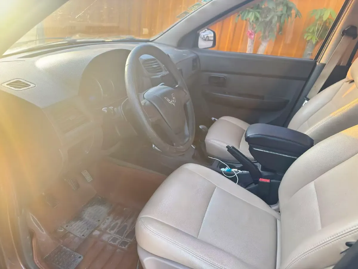 2016 WuLing HongGuang 1.5L 112HP L4 5MT,autocango,china used car exporter,china ev exporter,chinese used car exporter,chinese used ev exporter