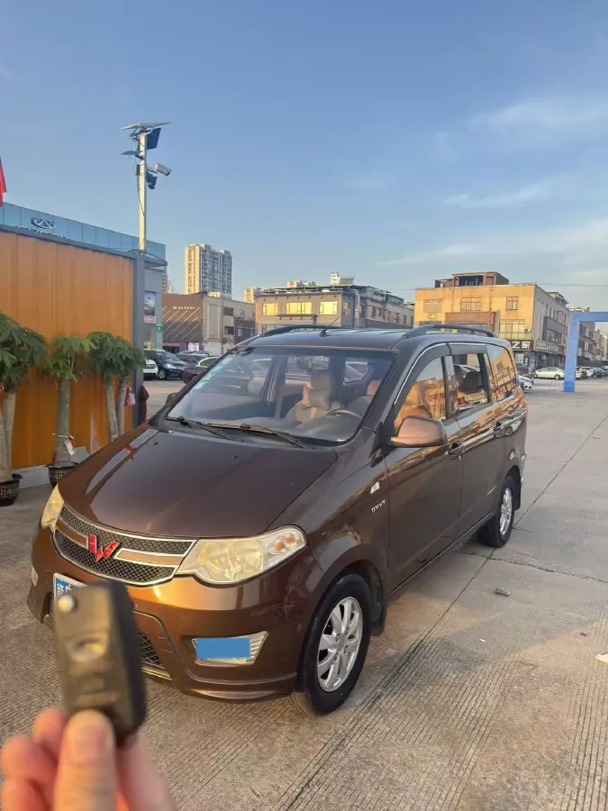 2016 WuLing HongGuang 1.5L 112HP L4 5MT,autocango,china used car exporter,china ev exporter,chinese used car exporter,chinese used ev exporter