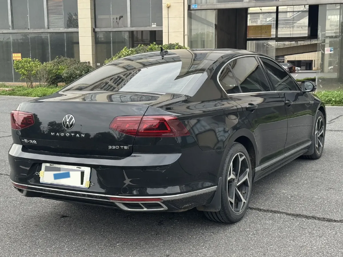 2023 Volkswagen Magotan 2.0T 186HP L4 7DCT,autocango,china used car exporter,china ev exporter,chinese used car exporter,chinese used ev exporter