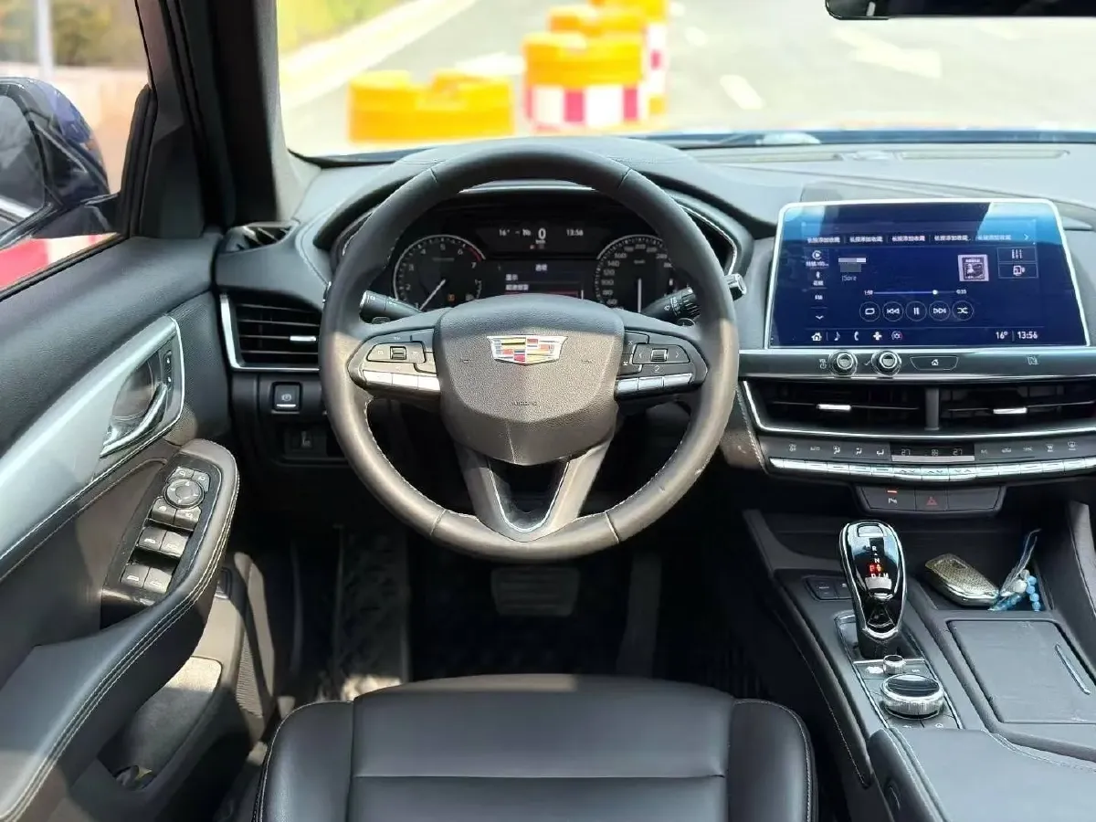 2021 Cadillac CT5 2.0T 237HP L4 10AT,autocango,china used car exporter,china ev exporter,chinese used car exporter,chinese used ev exporter