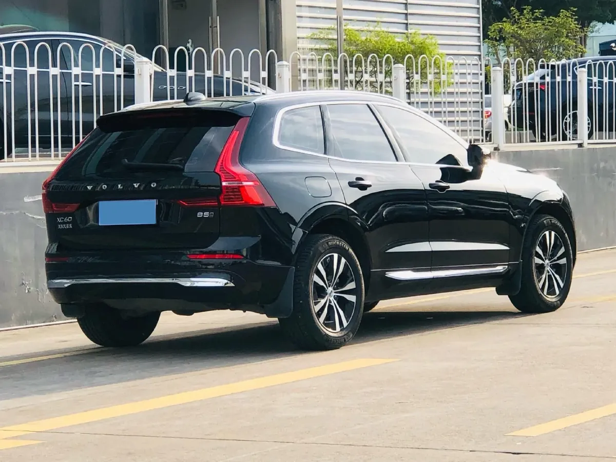 2024 Volvo XC60 2.0T 250HP L4 8AT,autocango,china used car exporter,china ev exporter,chinese used car exporter,chinese used ev exporter