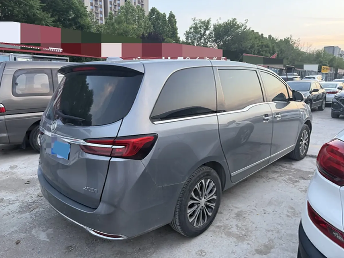 2022 Buick GL8 2.0T 237HP L4 9AT,autocango,china used car exporter,china ev exporter,chinese used car exporter,chinese used ev exporter
