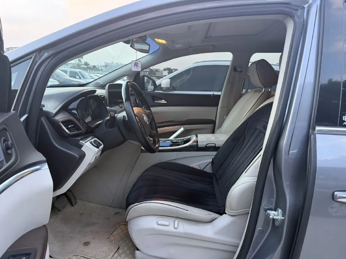 2022 Buick GL8 2.0T 237HP L4 9AT,autocango,china used car exporter,china ev exporter,chinese used car exporter,chinese used ev exporter