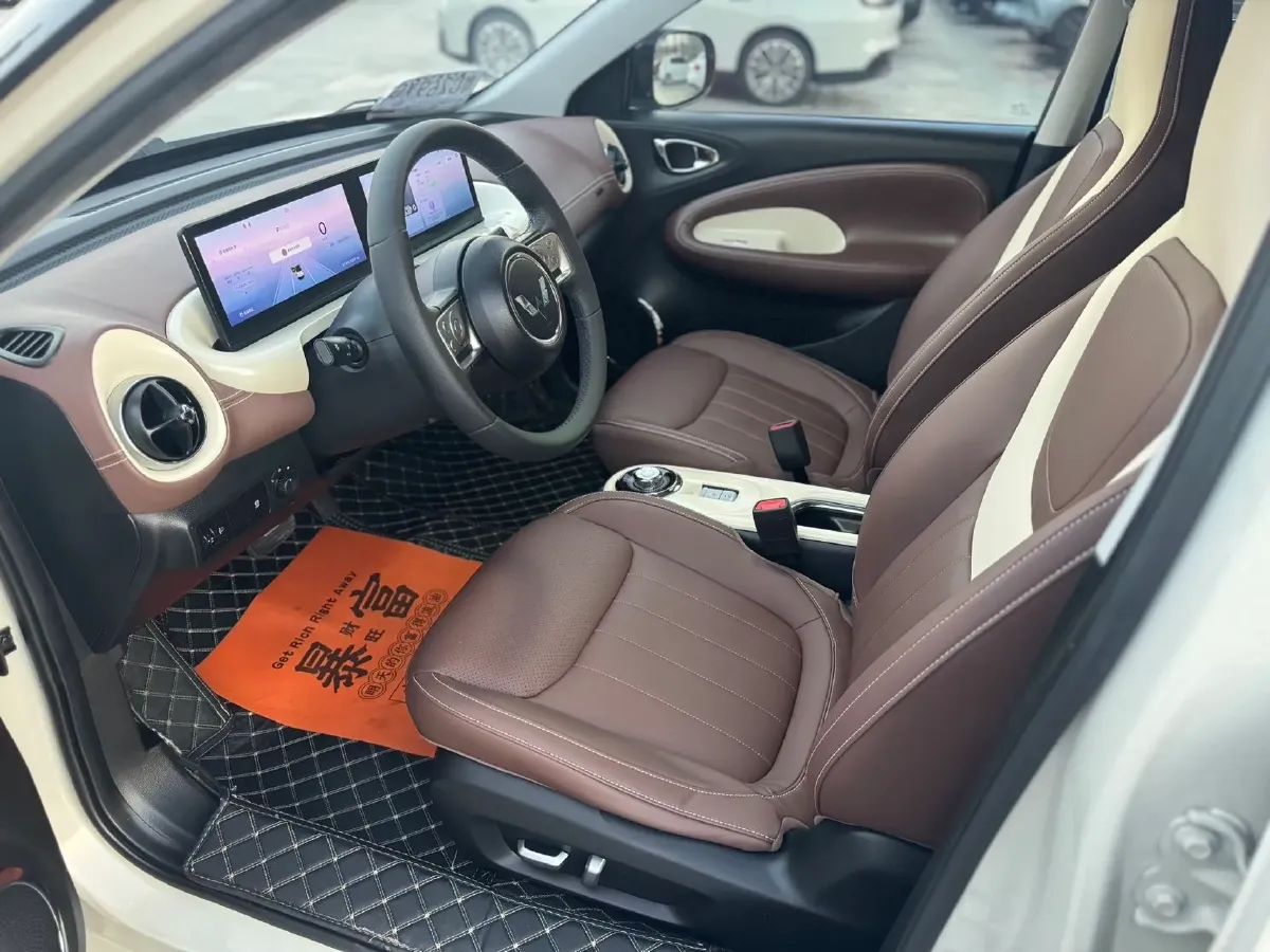 2023 WuLing BinGuo BEV 31.9KWH,autocango,china used car exporter,china ev exporter,chinese used car exporter,chinese used ev exporter