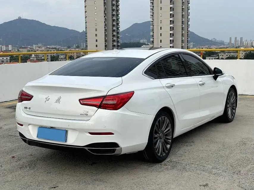 2020 HongQi H5 1.8T 197HP L4 6AT,autocango,china used car exporter,china ev exporter,chinese used car exporter,chinese used ev exporter