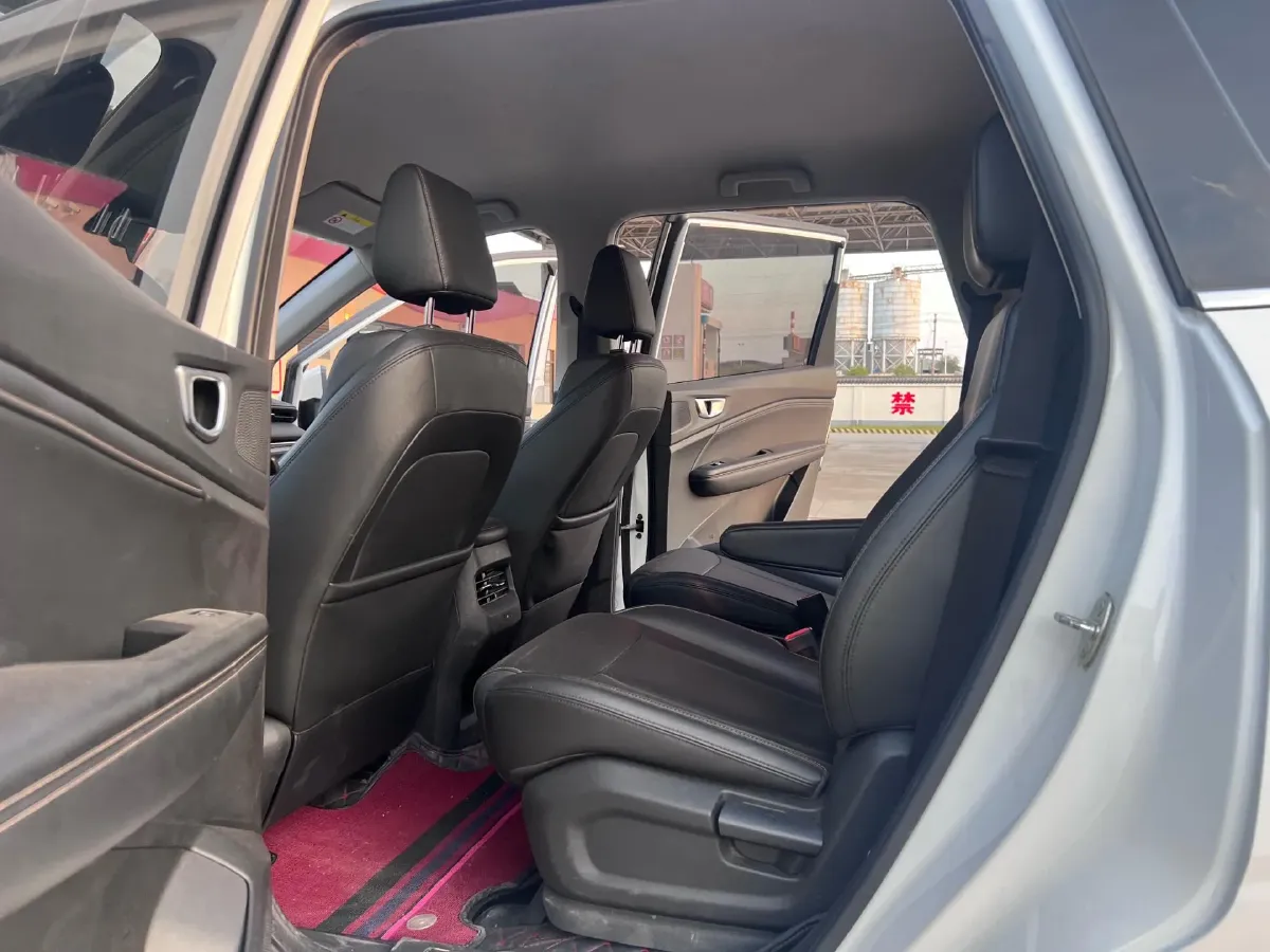 2022 WuLing KaiJie 1.5T 147HP L4 CVT,autocango,china used car exporter,china ev exporter,chinese used car exporter,chinese used ev exporter