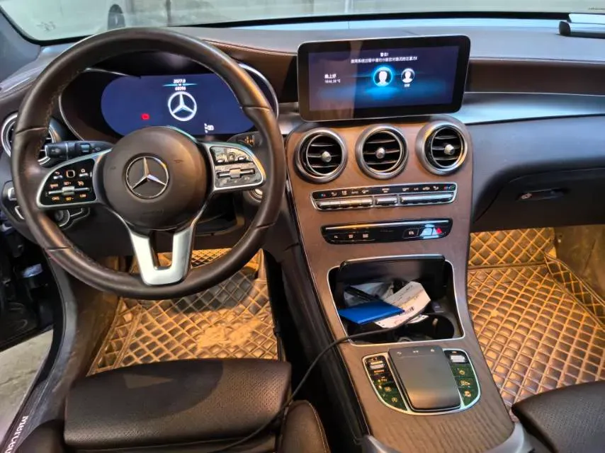 2022 Mercedes-Benz GLC Class 2.0T 197HP L4 9AT,autocango,china used car exporter,china ev exporter,chinese used car exporter,chinese used ev exporter