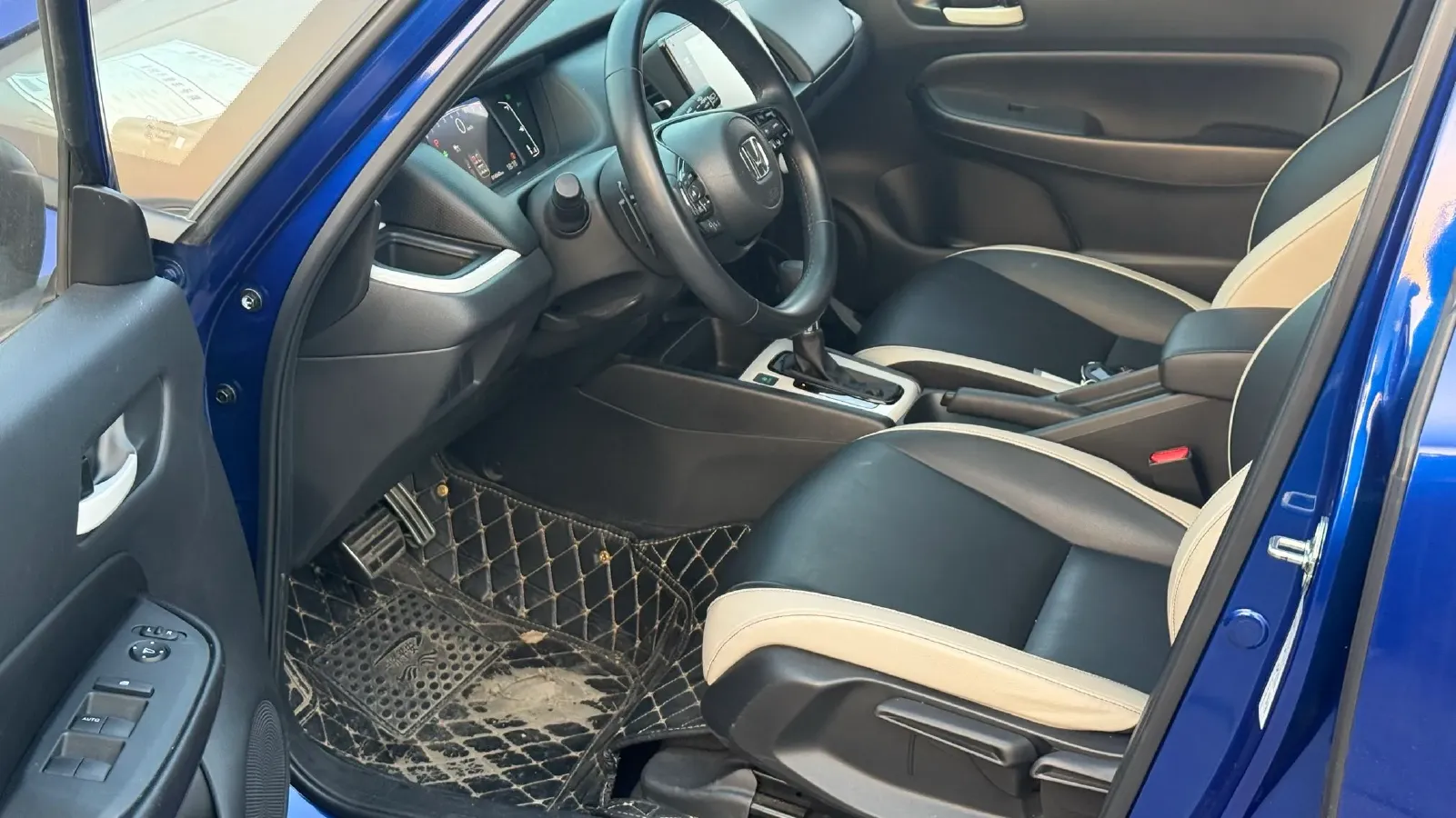 2023 Honda Fit 1.5L 124HP L4 CVT,autocango,china used car exporter,china ev exporter,chinese used car exporter,chinese used ev exporter