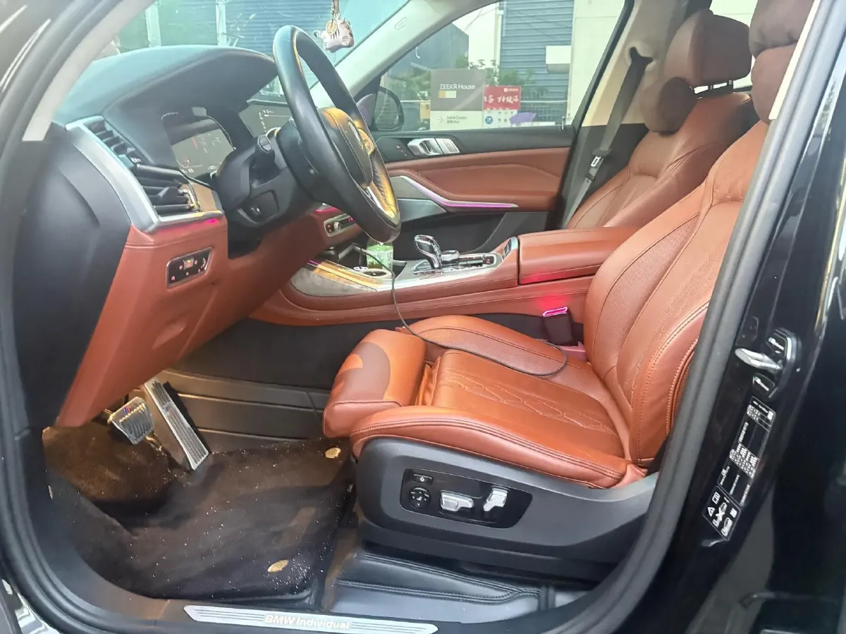 2021 BMW X7 3.0T 340HP L6 8AT,autocango,china used car exporter,china ev exporter,chinese used car exporter,chinese used ev exporter