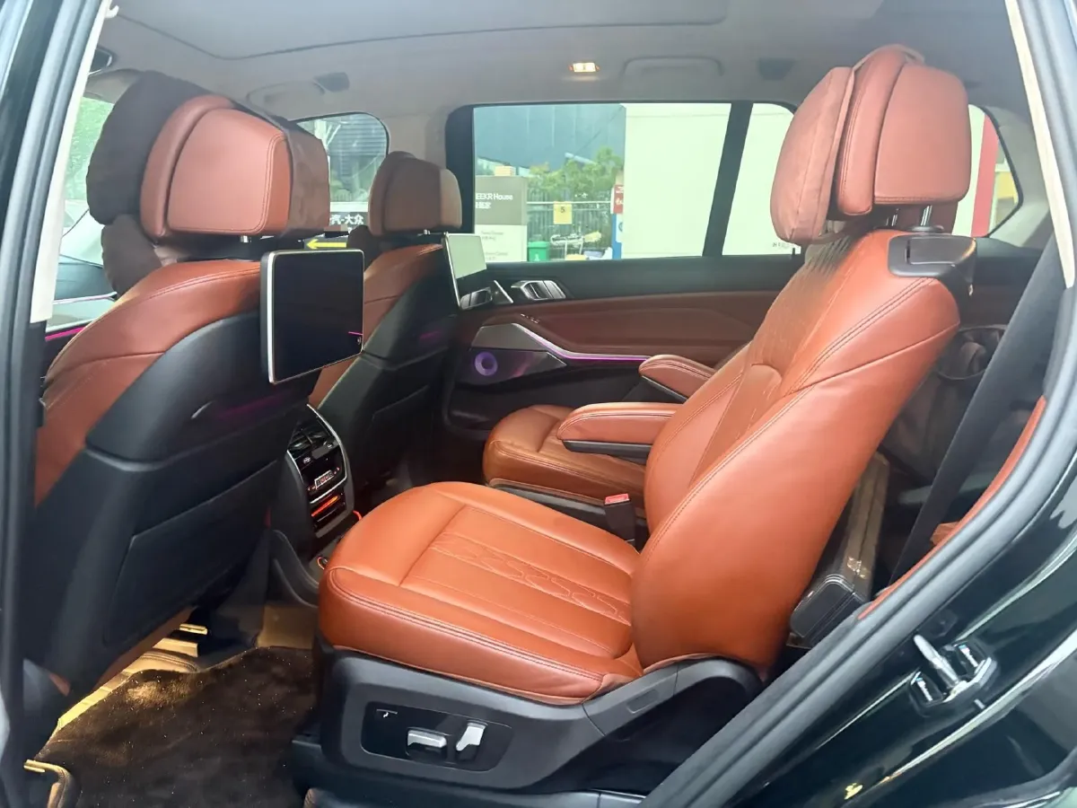 2021 BMW X7 3.0T 340HP L6 8AT,autocango,china used car exporter,china ev exporter,chinese used car exporter,chinese used ev exporter