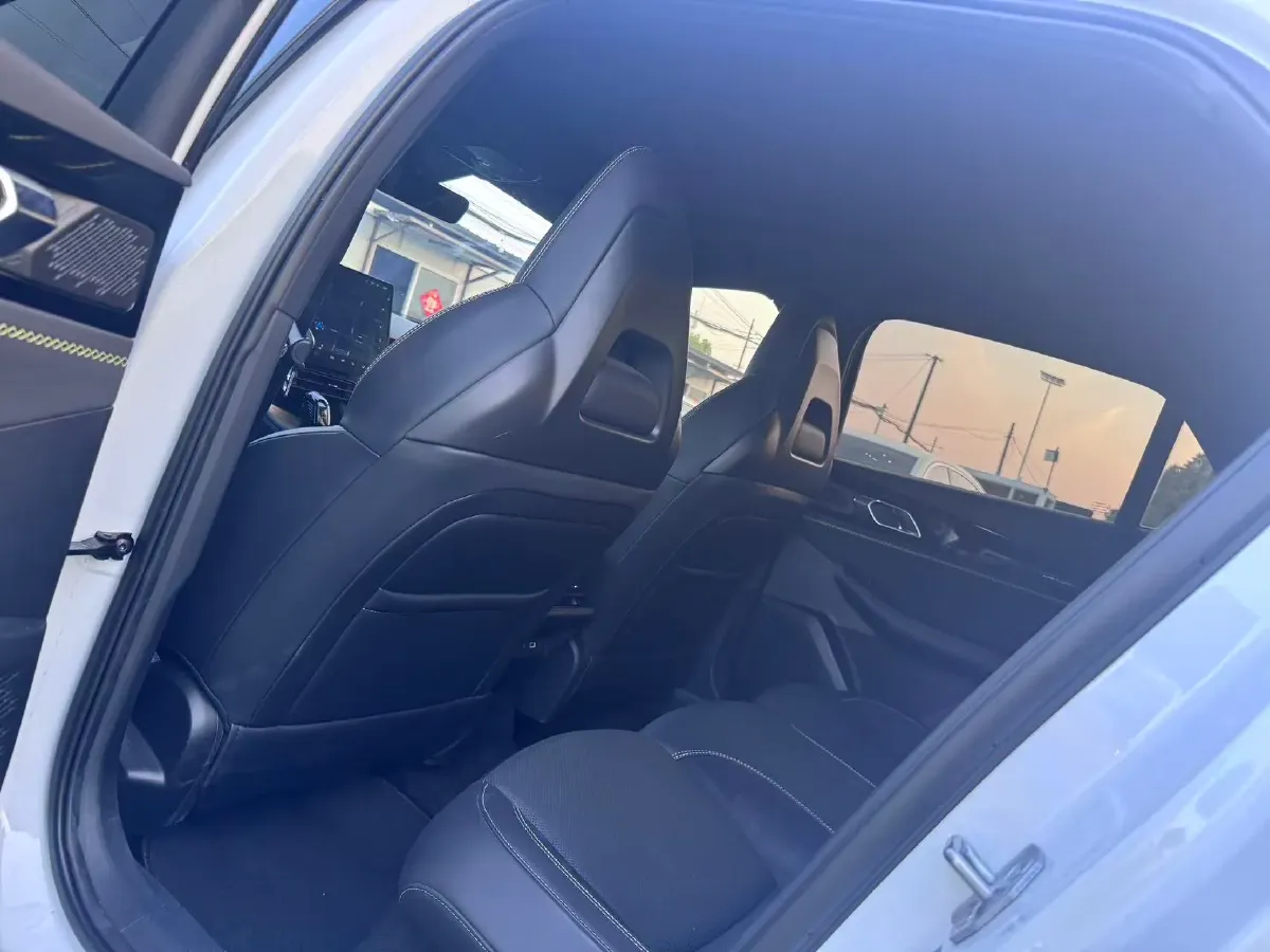 2025 LYNK&CO 03 1.5T 181HP L4 7DCT,autocango,china used car exporter,china ev exporter,chinese used car exporter,chinese used ev exporter