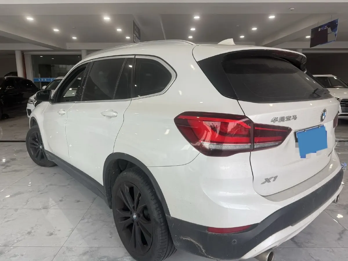 2021 BMW X1 1.5T 140HP L3 7DCT,autocango,china used car exporter,china ev exporter,chinese used car exporter,chinese used ev exporter