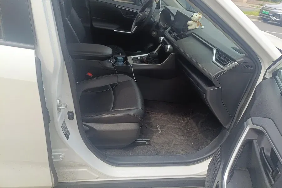 2022 Toyota RAV4 2.0L 171HP L4 CVT,autocango,china used car exporter,china ev exporter,chinese used car exporter,chinese used ev exporter