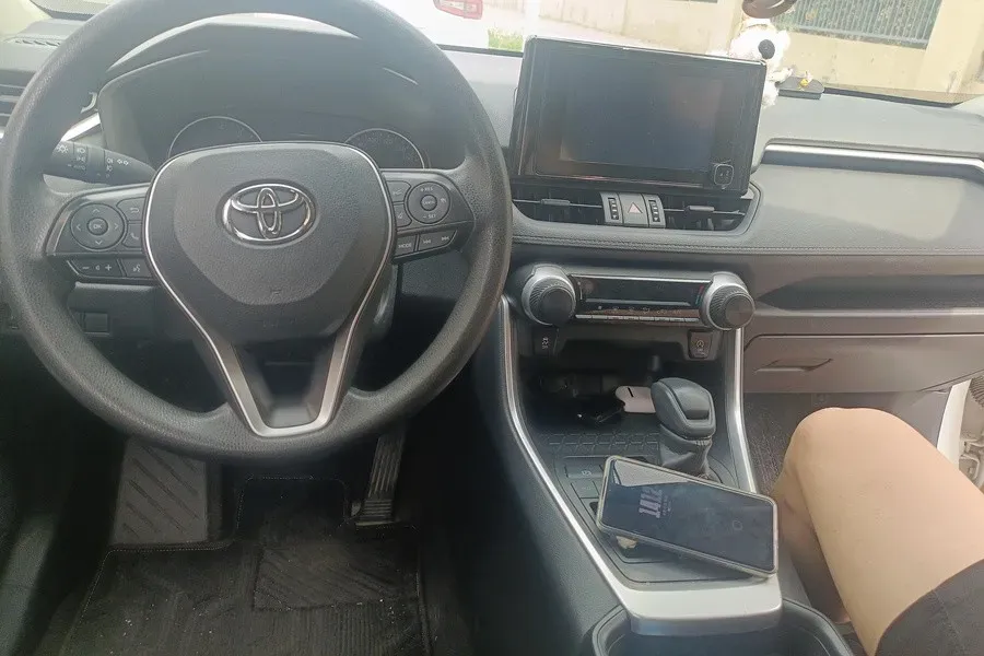 2022 Toyota RAV4 2.0L 171HP L4 CVT,autocango,china used car exporter,china ev exporter,chinese used car exporter,chinese used ev exporter