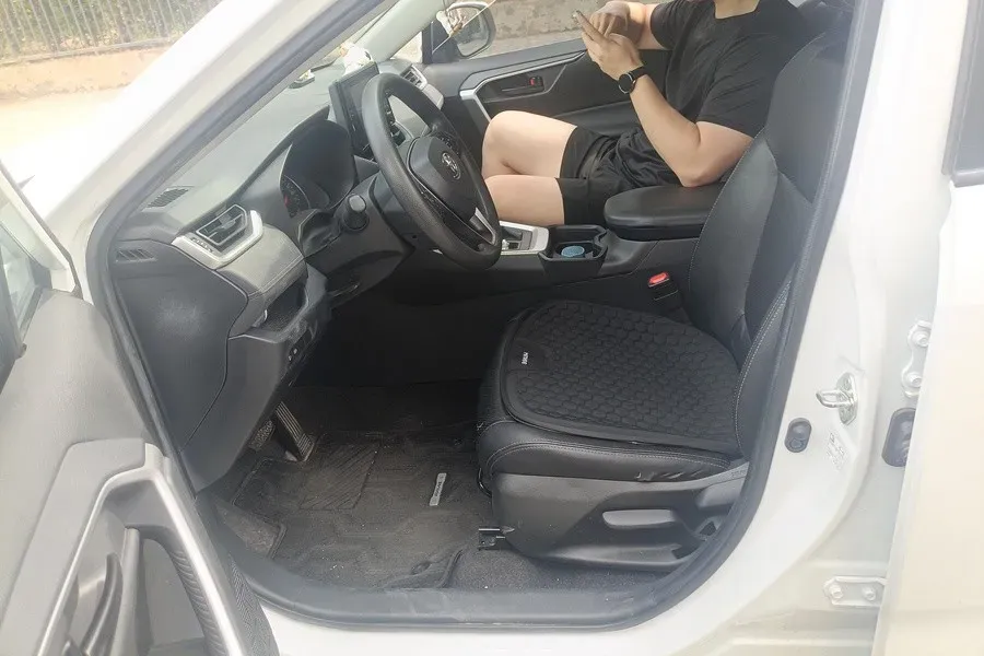 2022 Toyota RAV4 2.0L 171HP L4 CVT,autocango,china used car exporter,china ev exporter,chinese used car exporter,chinese used ev exporter