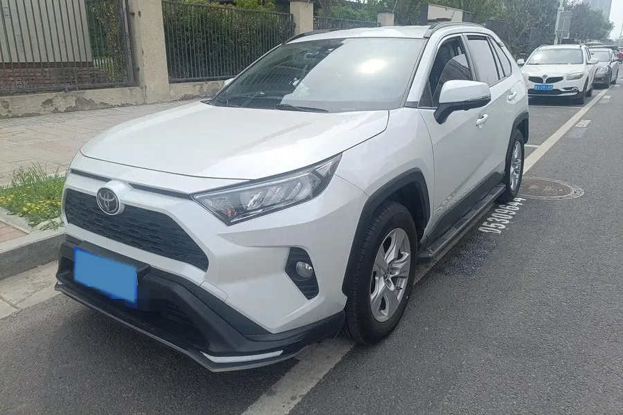 2022 Toyota RAV4 2.0L 171HP L4 CVT,autocango,china used car exporter,china ev exporter,chinese used car exporter,chinese used ev exporter