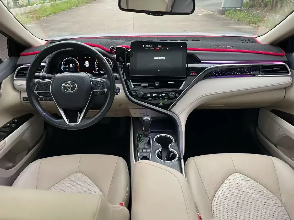 2021 Toyota Camry 2.5L 209HP L4 8AT,autocango,china used car exporter,china ev exporter,chinese used car exporter,chinese used ev exporter