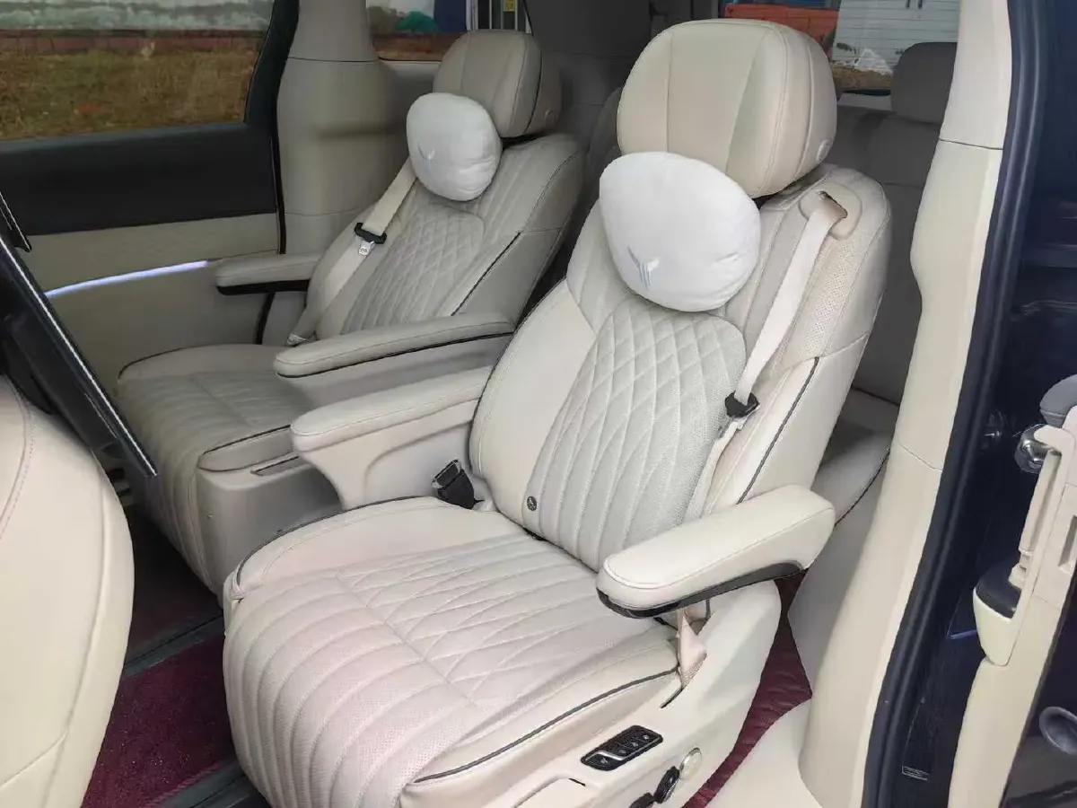 2022 Voyah Dream 1.5T 136HP L4 PHEV 25.57KWH,autocango,china used car exporter,china ev exporter,chinese used car exporter,chinese used ev exporter