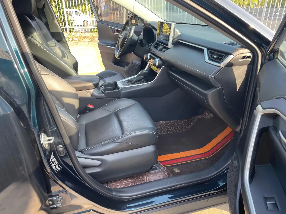 2022 Toyota Wildlander 2.5L 178HP L4 E-CVT Hybrid,autocango,china used car exporter,china ev exporter,chinese used car exporter,chinese used ev exporter