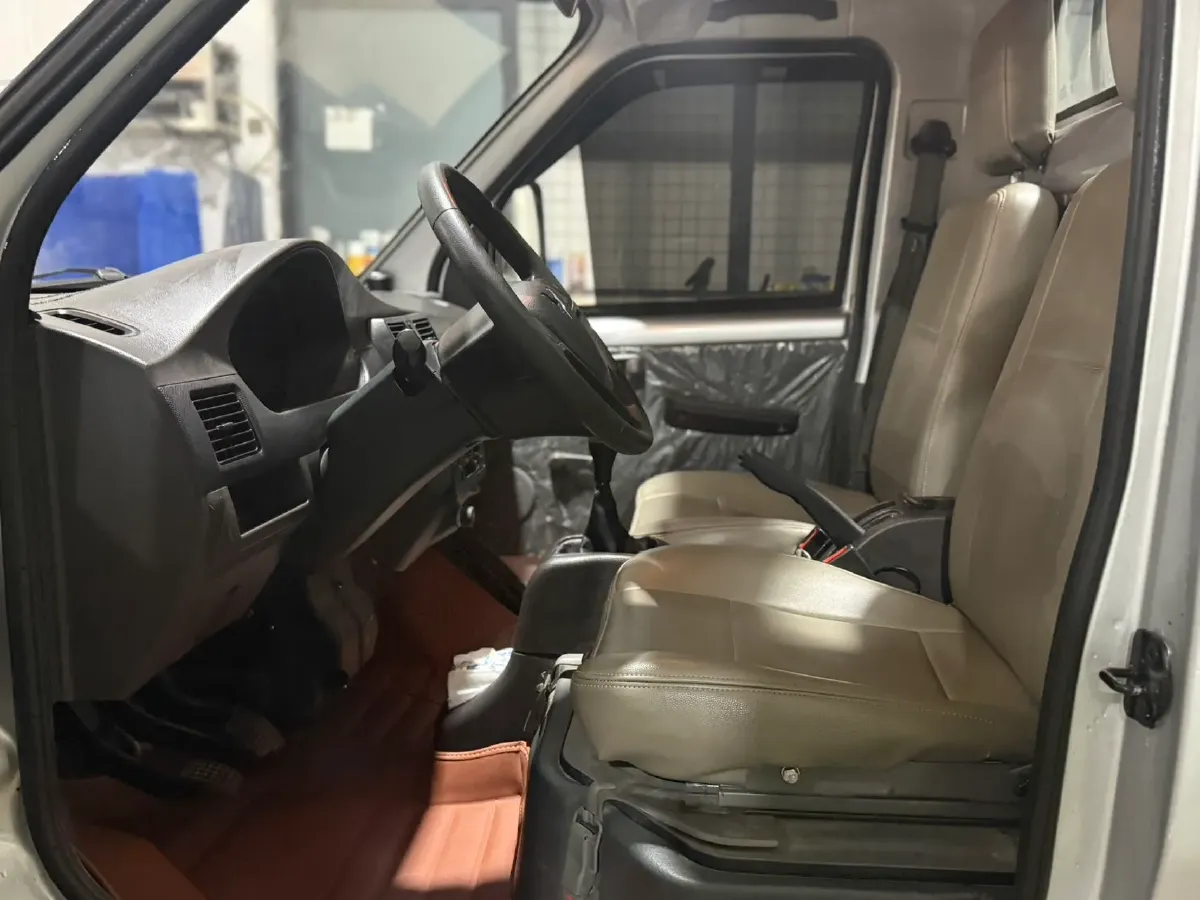 2023 WuLing RongGuang Mini Truck 1.5L 102HP L4 5MT,autocango,china used car exporter,china ev exporter,chinese used car exporter,chinese used ev exporter