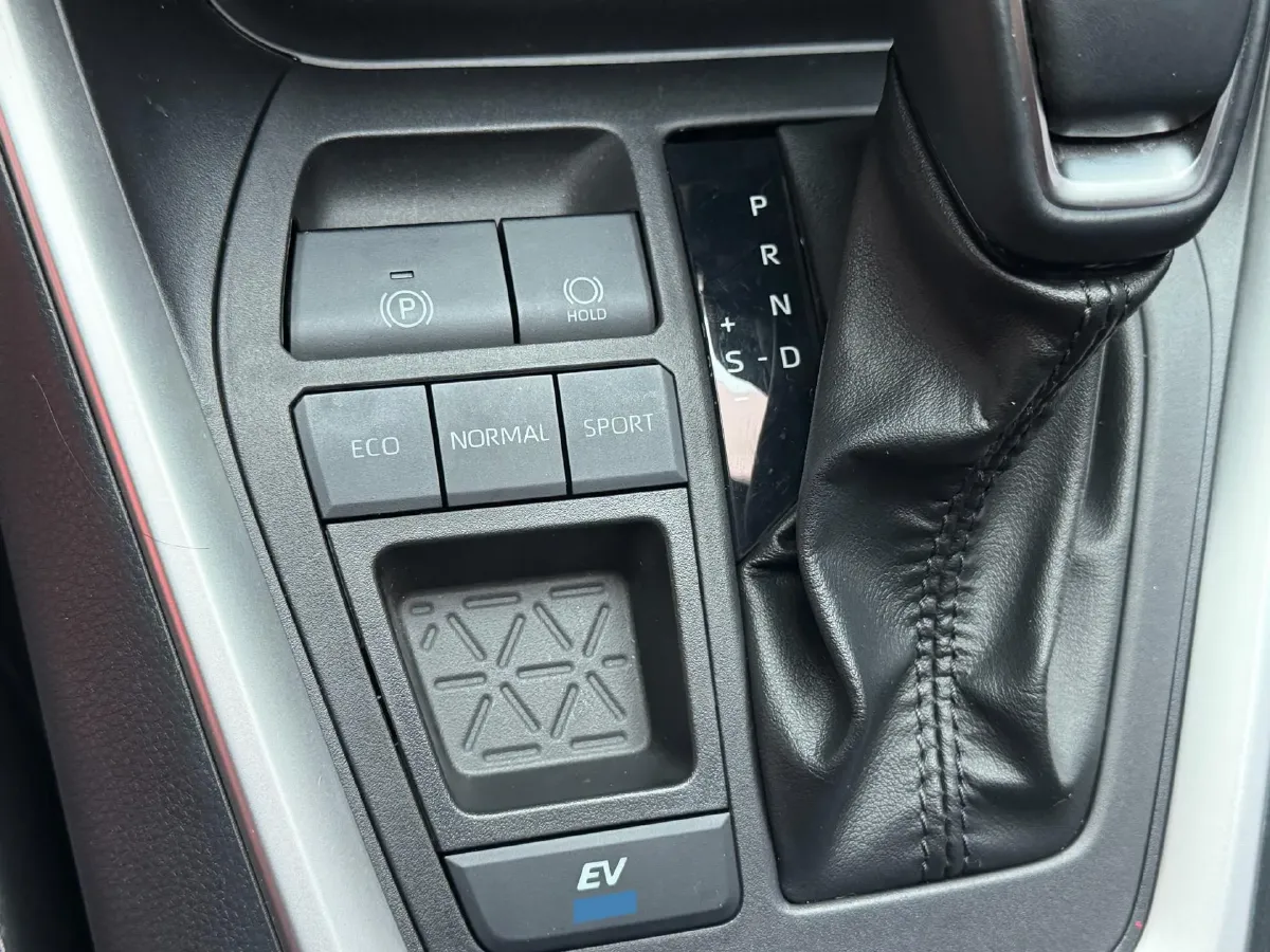 2023 Toyota Wildlander 2.5L 178HP L4 E-CVT Hybrid,autocango,china used car exporter,china ev exporter,chinese used car exporter,chinese used ev exporter