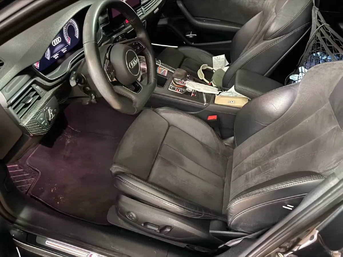 2020 Audi A4L 2.0T 252HP L4 7DCT,autocango,china used car exporter,china ev exporter,chinese used car exporter,chinese used ev exporter