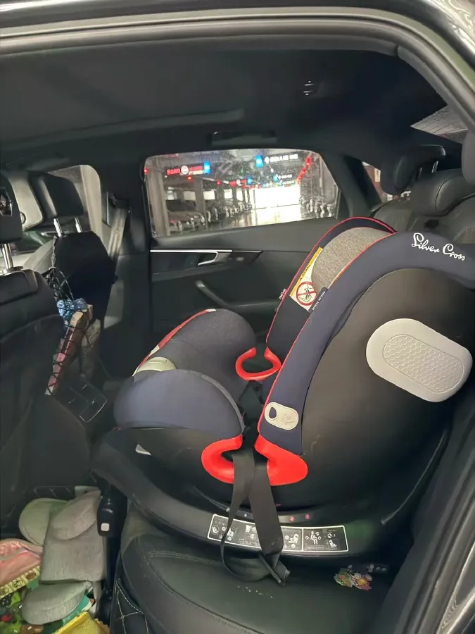 2020 Audi A4L 2.0T 252HP L4 7DCT,autocango,china used car exporter,china ev exporter,chinese used car exporter,chinese used ev exporter