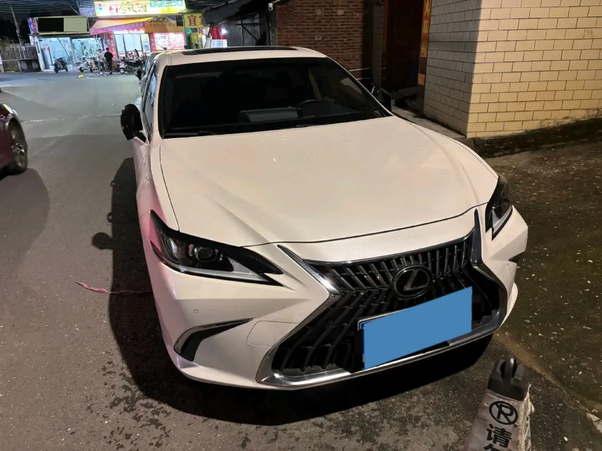 2022 Lexus ES 2.0L 173HP L4 CVT,autocango,china used car exporter,china ev exporter,chinese used car exporter,chinese used ev exporter