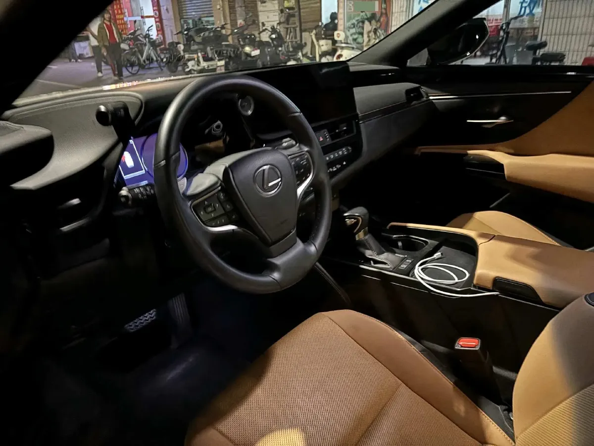 2022 Lexus ES 2.0L 173HP L4 CVT,autocango,china used car exporter,china ev exporter,chinese used car exporter,chinese used ev exporter