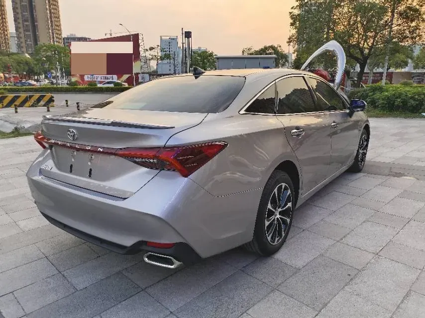 2022 Toyota Avalon 2.5L 209HP L4 8AT,autocango,china used car exporter,china ev exporter,chinese used car exporter,chinese used ev exporter