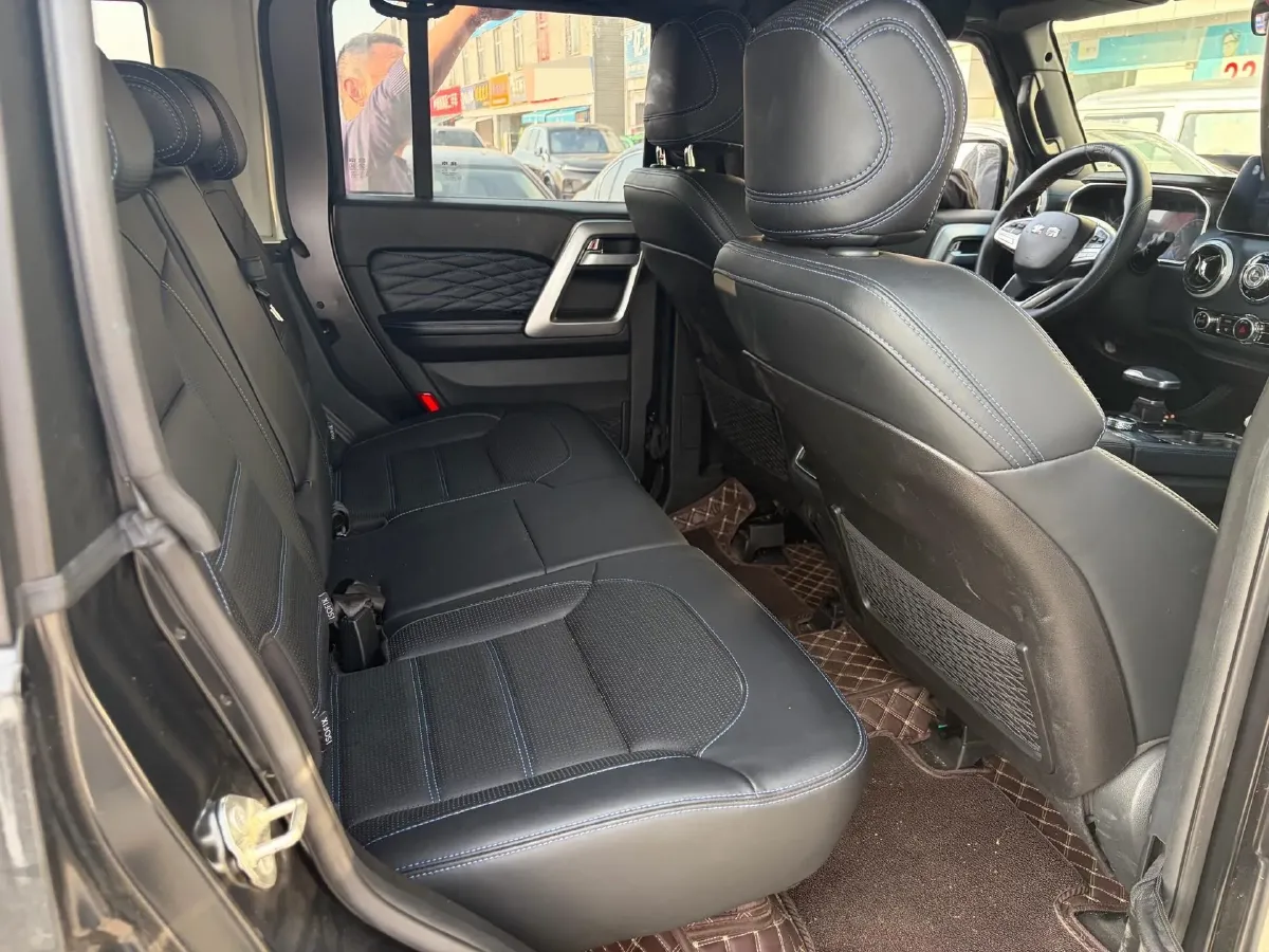 2024 Beijing BJ40 2.0T 163HP L4 8AT,autocango,china used car exporter,china ev exporter,chinese used car exporter,chinese used ev exporter