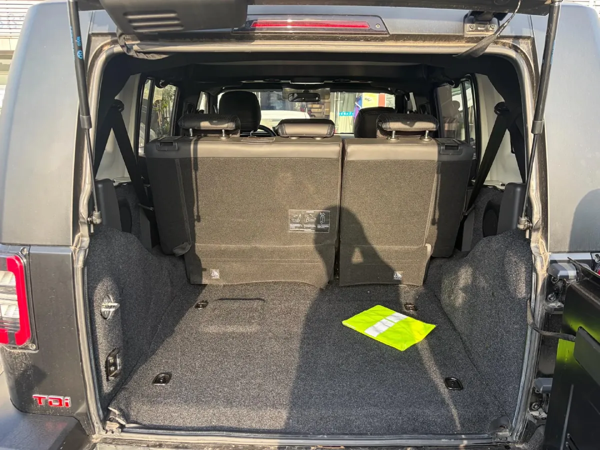 2024 Beijing BJ40 2.0T 163HP L4 8AT,autocango,china used car exporter,china ev exporter,chinese used car exporter,chinese used ev exporter