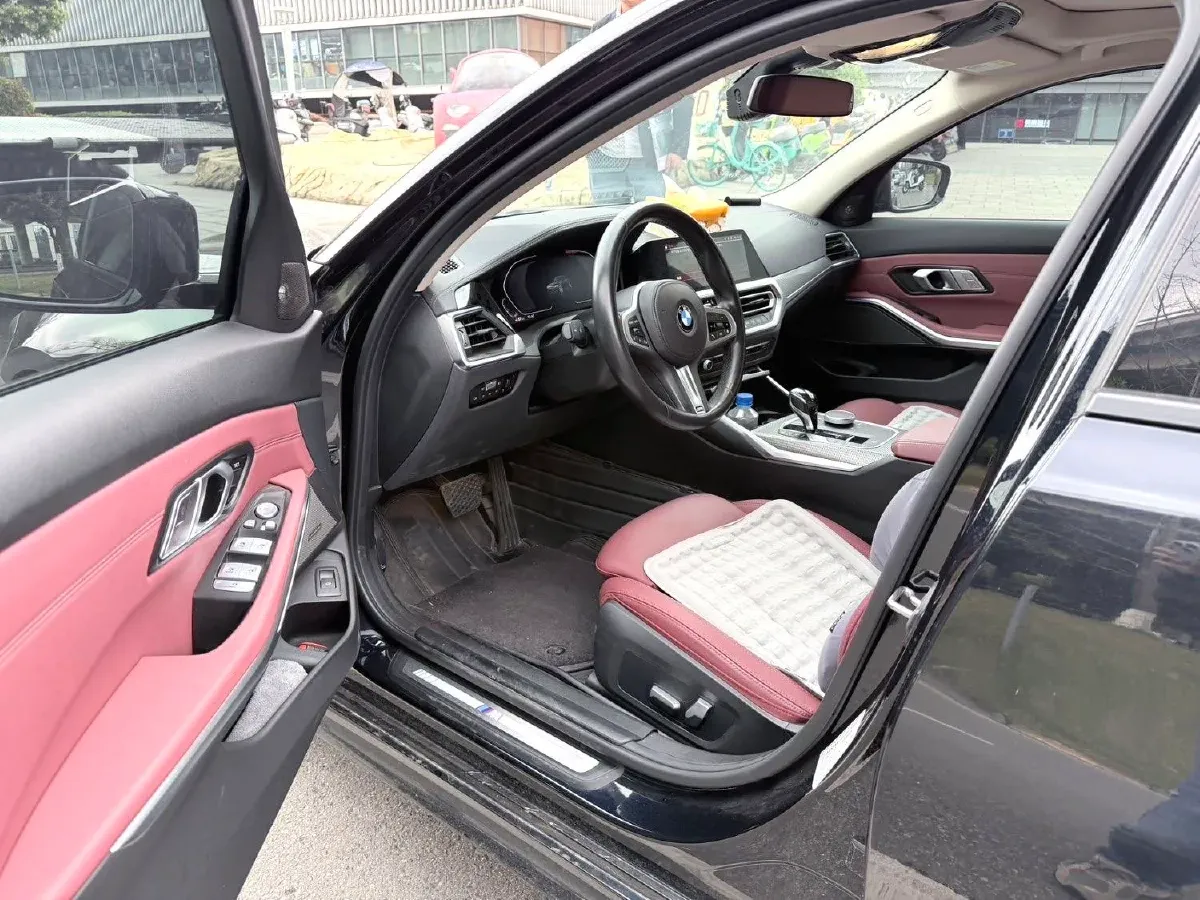 2021 BMW 3 Series 2.0T 184HP L4 8AT,autocango,china used car exporter,china ev exporter,chinese used car exporter,chinese used ev exporter