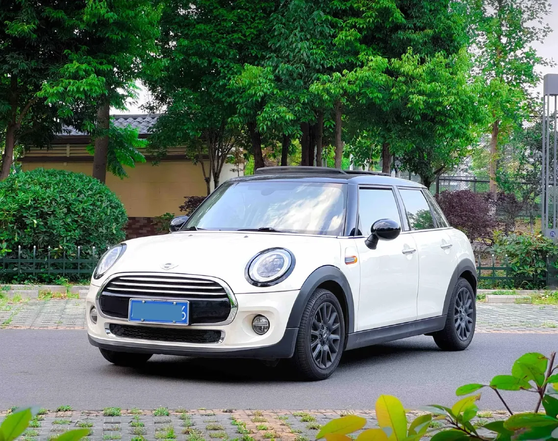 2016 MINI MINI 1.5T 136HP L3 6AT,autocango,china used car exporter,china ev exporter,chinese used car exporter,chinese used ev exporter
