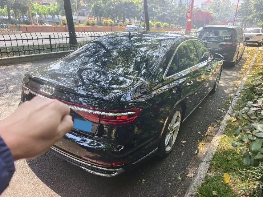 2023 Audi A8 3.0T 286HP V6 8AT,autocango,china used car exporter,china ev exporter,chinese used car exporter,chinese used ev exporter