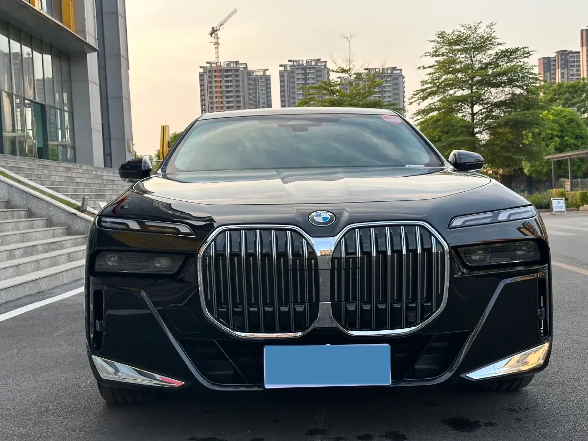2023 BMW 7 Series 3.0T 272HP L6 8AT,autocango,china used car exporter,china ev exporter,chinese used car exporter,chinese used ev exporter