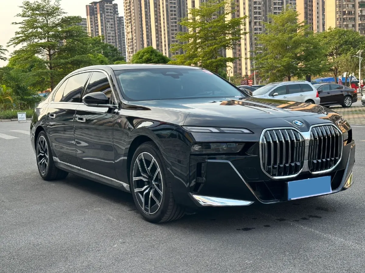 2023 BMW 7 Series 3.0T 272HP L6 8AT,autocango,china used car exporter,china ev exporter,chinese used car exporter,chinese used ev exporter
