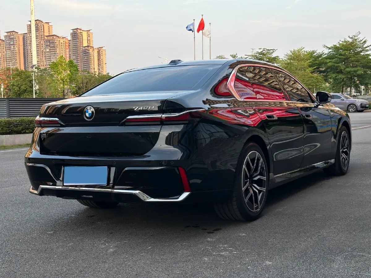 2023 BMW 7 Series 3.0T 272HP L6 8AT,autocango,china used car exporter,china ev exporter,chinese used car exporter,chinese used ev exporter