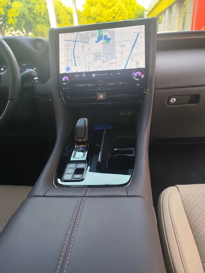 2024 Toyota Alphard 2.5L 190HP L4 E-CVT Hybrid,autocango,china used car exporter,china ev exporter,chinese used car exporter,chinese used ev exporter