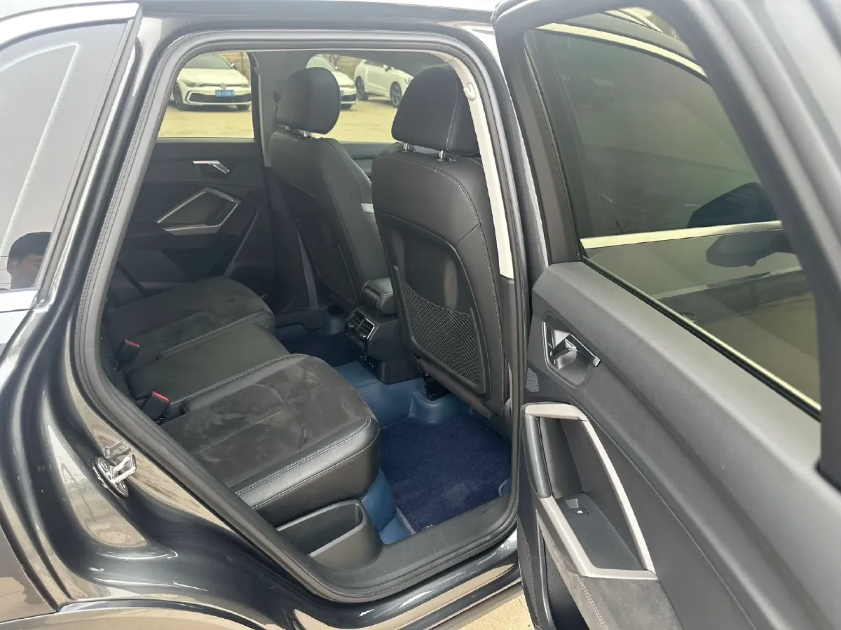 2023 Audi Q3 1.4T 150HP L4 7DCT,autocango,china used car exporter,china ev exporter,chinese used car exporter,chinese used ev exporter