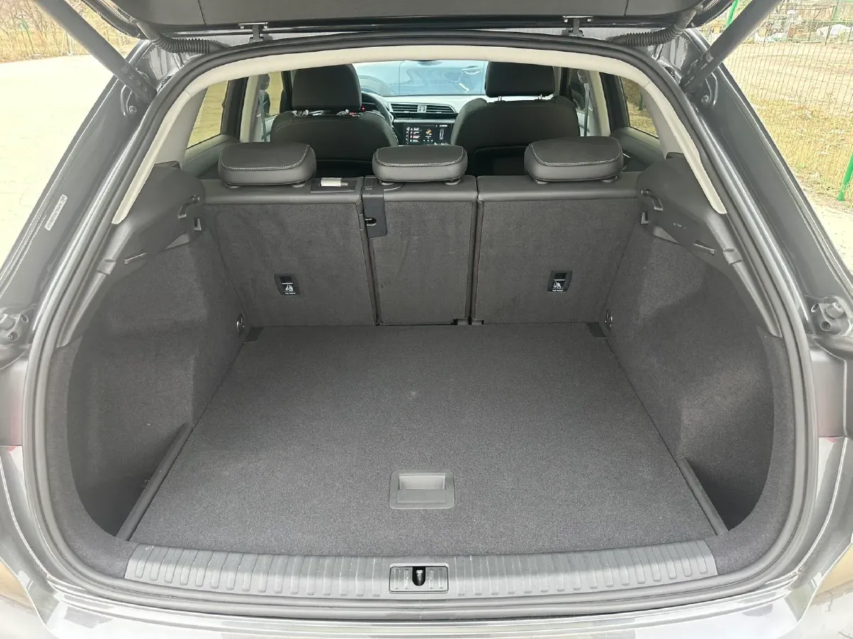 2023 Audi Q3 1.4T 150HP L4 7DCT,autocango,china used car exporter,china ev exporter,chinese used car exporter,chinese used ev exporter