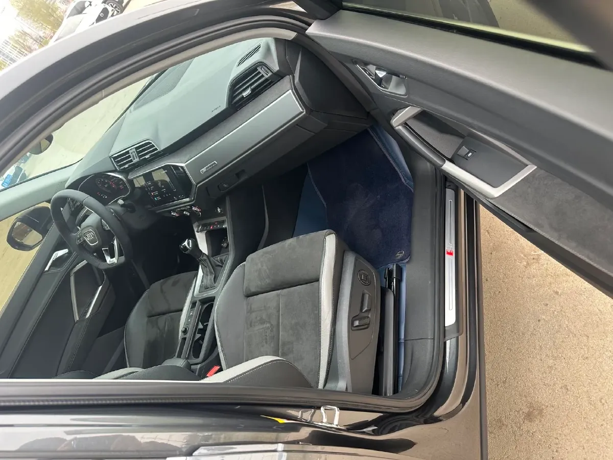 2023 Audi Q3 1.4T 150HP L4 7DCT,autocango,china used car exporter,china ev exporter,chinese used car exporter,chinese used ev exporter