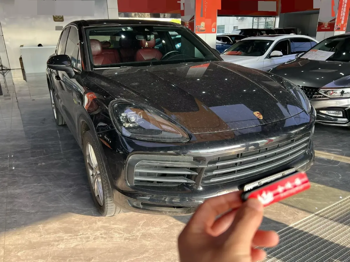 2021 Porsche Cayenne 2.0T 252HP L4 8AT PHEV 17.9KWH,autocango,china used car exporter,china ev exporter,chinese used car exporter,chinese used ev exporter