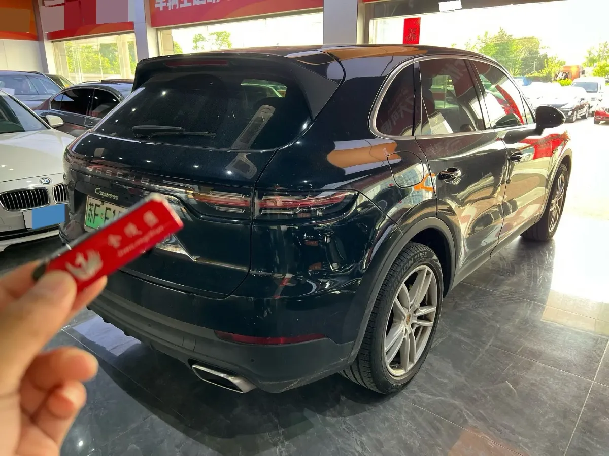 2021 Porsche Cayenne 2.0T 252HP L4 8AT PHEV 17.9KWH,autocango,china used car exporter,china ev exporter,chinese used car exporter,chinese used ev exporter