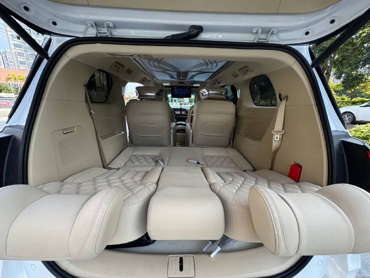 2022 Buick GL8 2.0T 237HP L4 9AT,autocango,china used car exporter,china ev exporter,chinese used car exporter,chinese used ev exporter