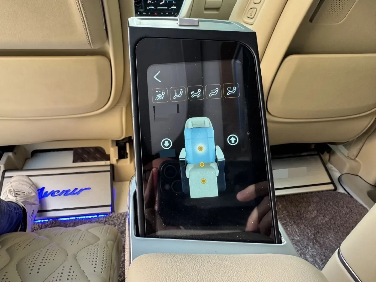 2022 Buick GL8 2.0T 237HP L4 9AT,autocango,china used car exporter,china ev exporter,chinese used car exporter,chinese used ev exporter